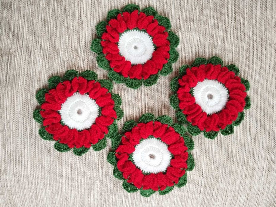 Новорічний різдвяний декор, в'язана серветка