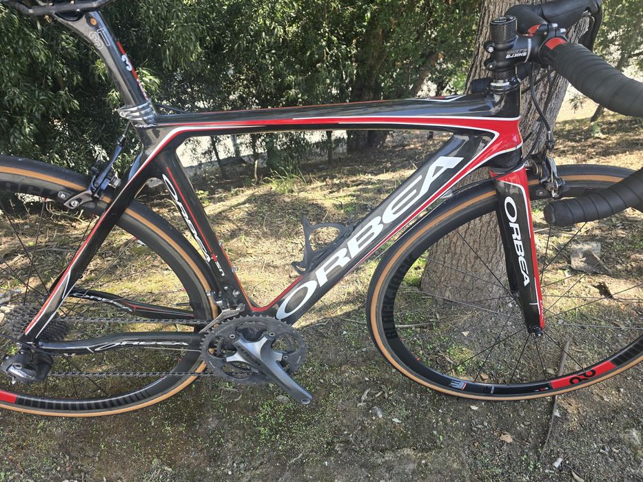 Orbea orca com rodas de carbono