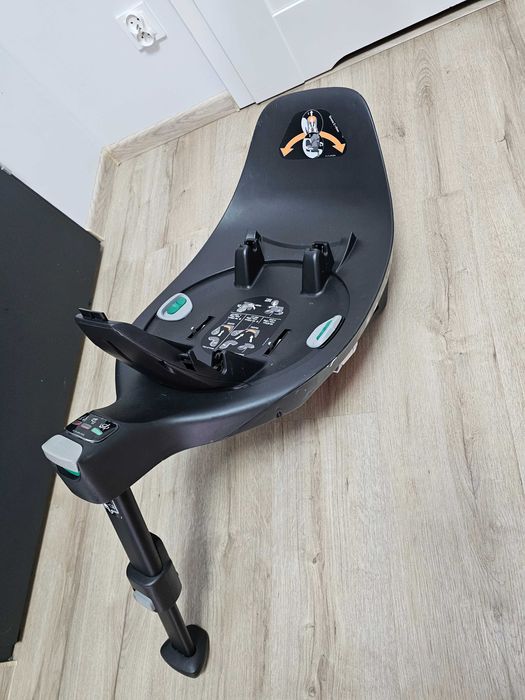 Cybex Cloud Z i-Size + obrotowa baza ISOFIX Cybex