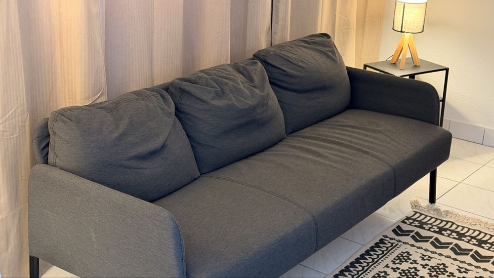 Sofa 3 lugares  ikea apenas 2 meses de uso como novo