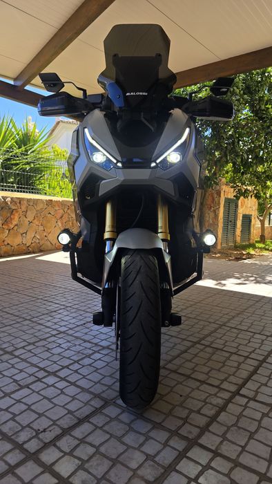 Honda X-ADV 750 Modelo 2025 (04/2025) – Full Extras | SC Project | Top Case GIVI | Impecável