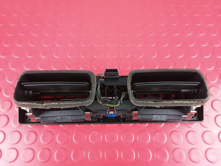 Conduta do Ar Central Tablier 9207116-11 - BMW 1