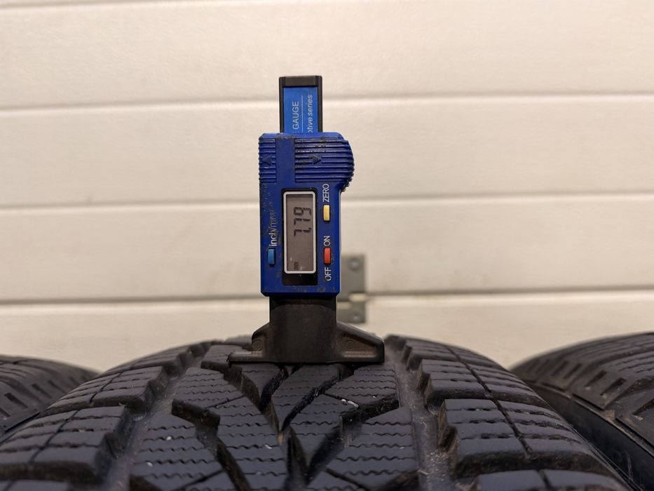 Opony zimowe Star Performer 215/55/18 99V