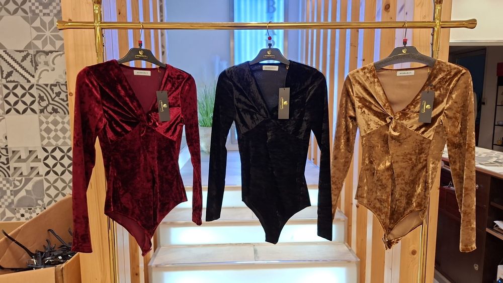 Vendo body de veludo até XL entrega rápida