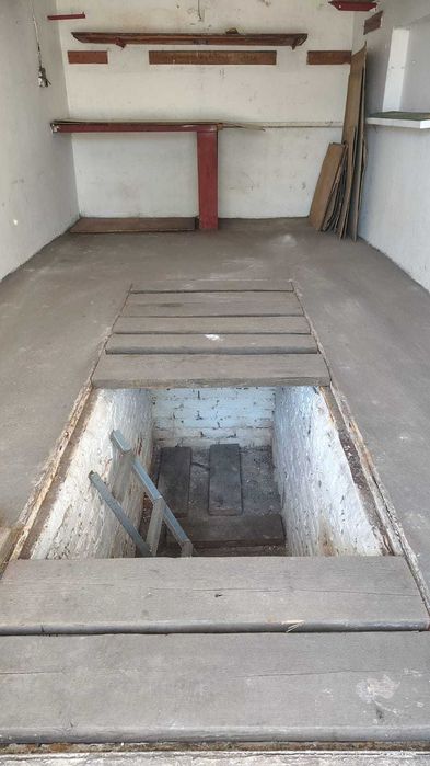 Garaż murowany z kanałem i prądem Bytom, ul. Piłkarska – pohled 6