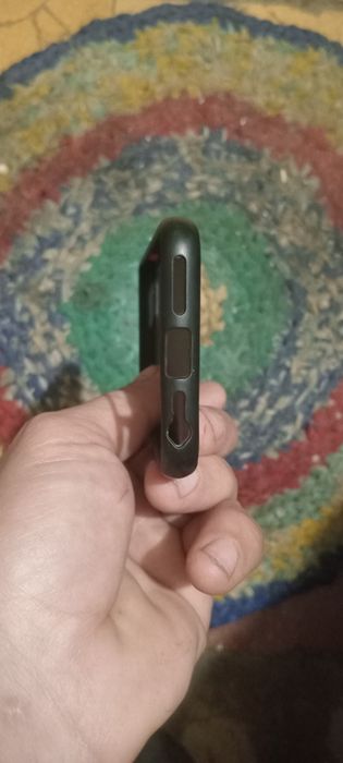 Продам чехлы на Моторола е13 ,айфон 7