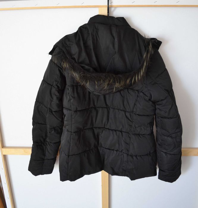 czarna kurtka zimowa z kapturem UGG Australia M