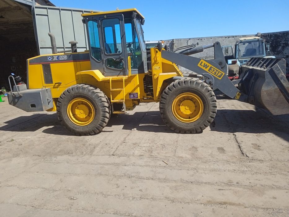 Фронтальний погрущик XCMG 321