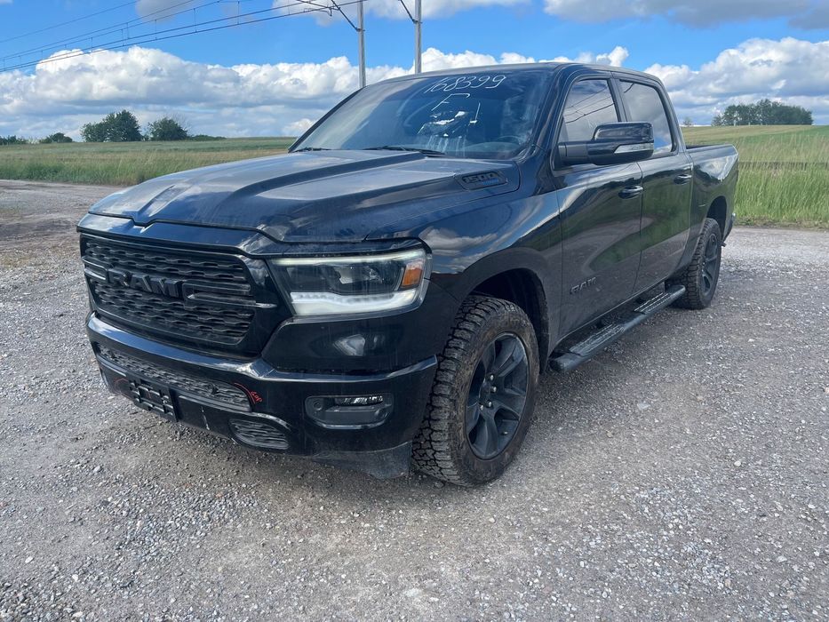 RAM 1500 Ram 1500 5.7 4x4 niski przebieg duży ekran panorama