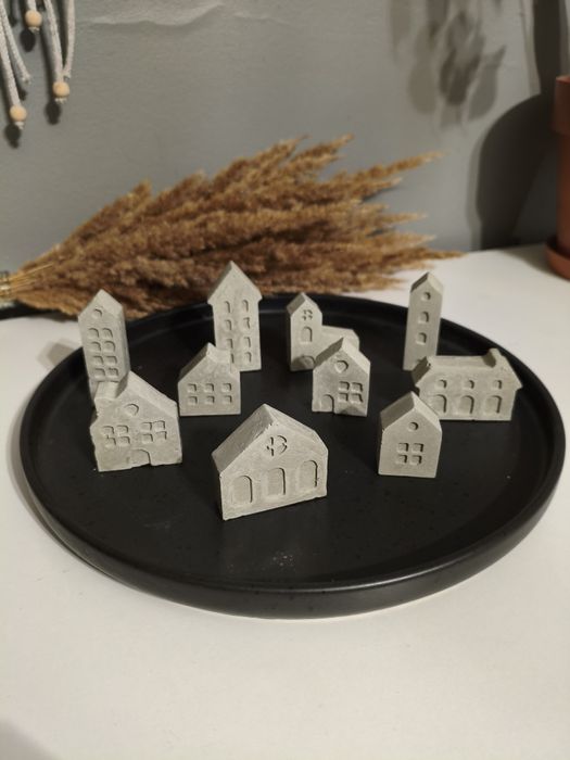 Mini domki z betonu dekoracyjnego