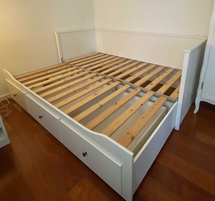 Cama Hemnes Ikea Branca Bom Estado + 2 Colchões