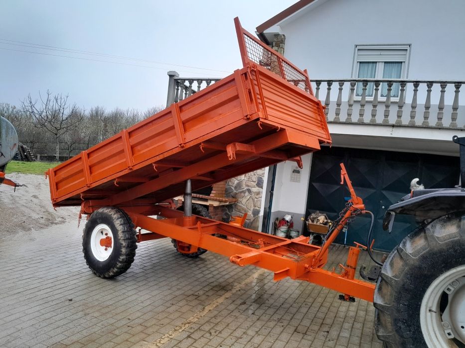 Reboques agrícolas galucho basculantes