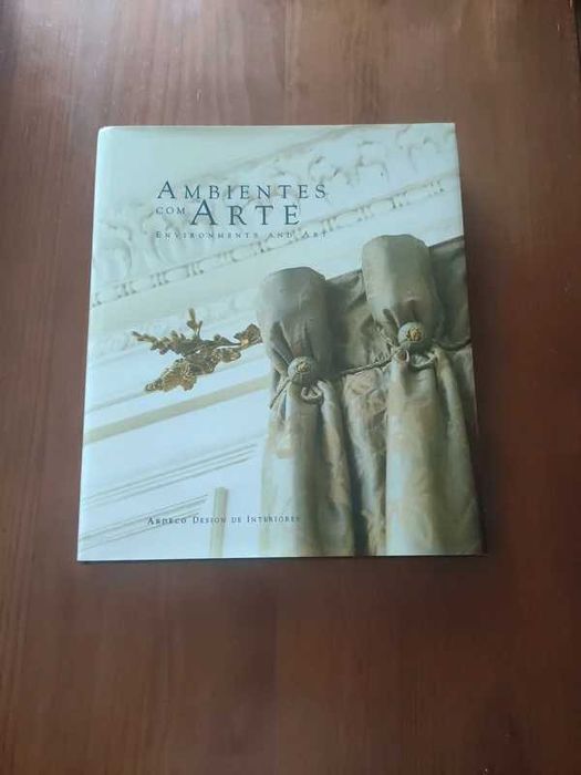 Livro "Ambientes com Arte"