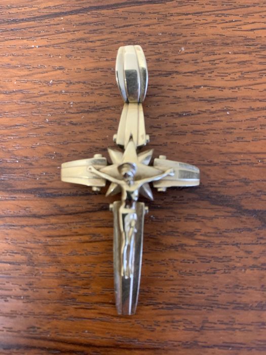 Золотой крест 585 пробы в (лимонка) в идеальном состоянии