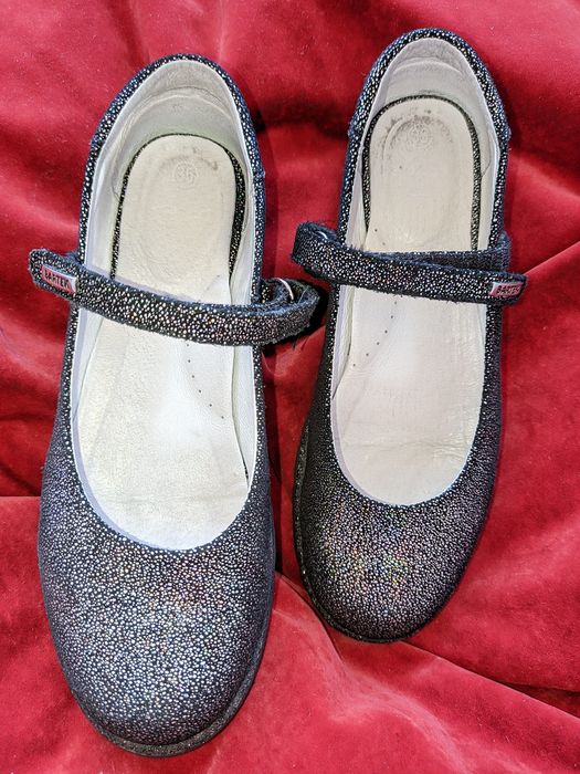 Почти новые Туфли BARTEK 35р., кожаные с сверкающим переливом