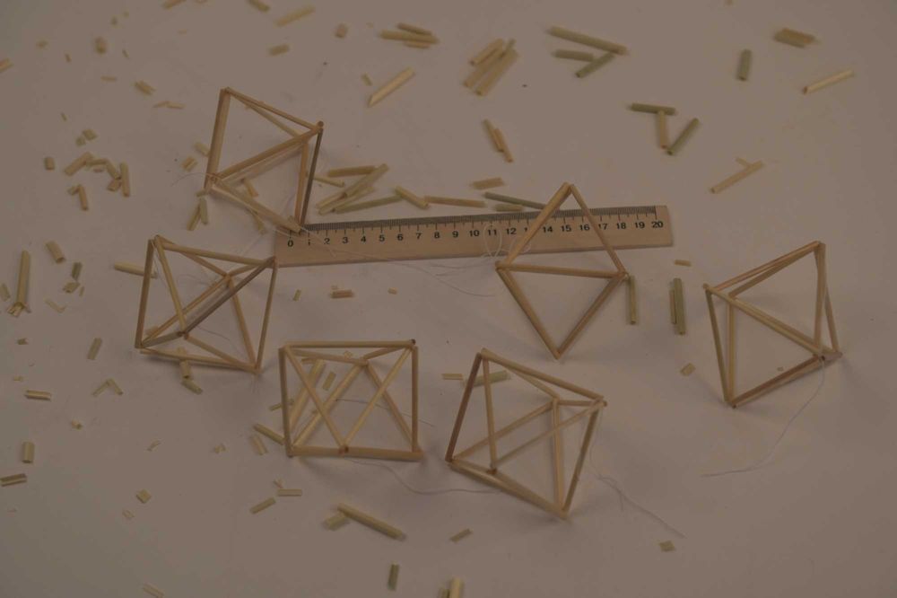 Солома на павуки