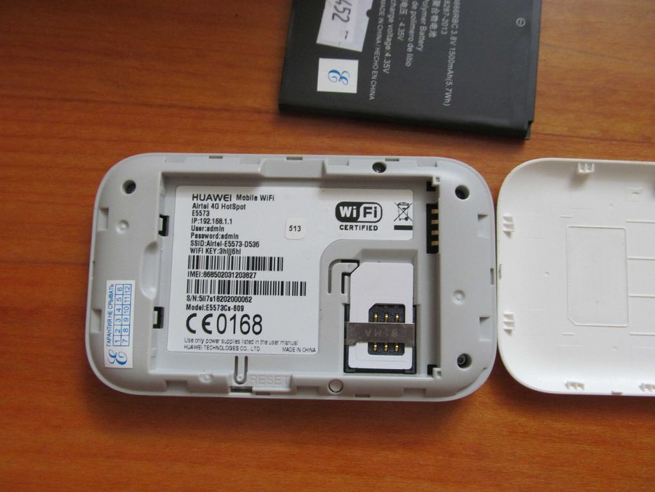 4G/3G мобильный WIFI роутер Airtel 4G HotSpopt ( Huawei E5573 )