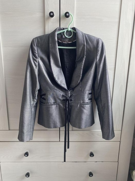 Сірий костюм трійка