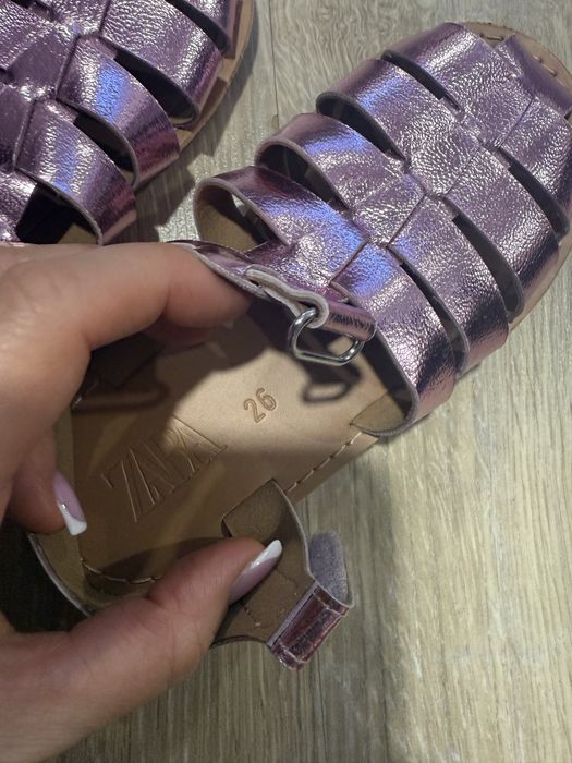 Дитячі сандалі zara , розмір 26