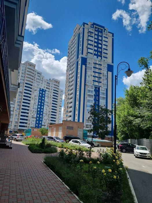 Продам 2 кім кв.вул. Сікорського 1 а ЖК Зелений острів 1