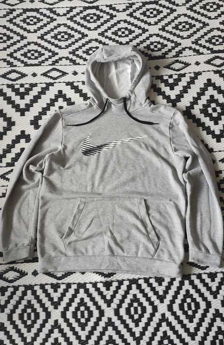 Bluza Nike Dri-fit z kapturem logo szara