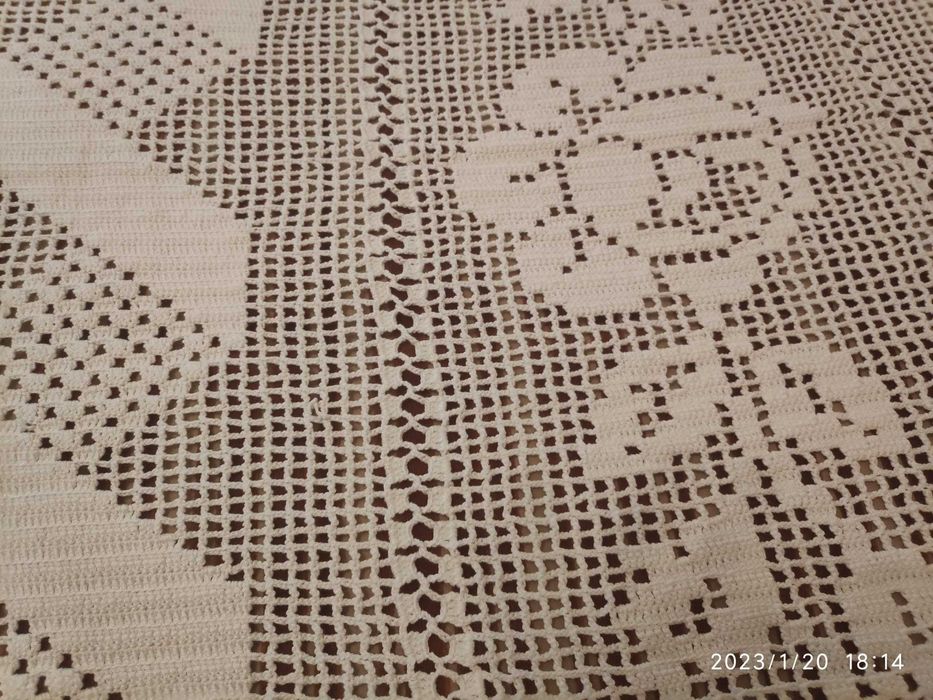 Colcha em croché nova feita à mão com muito carinho.