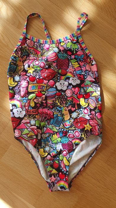 Strój pływacki dla dziewczynki.