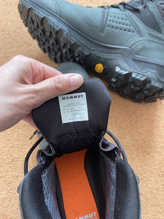 Продам мужские ботинки Mammut