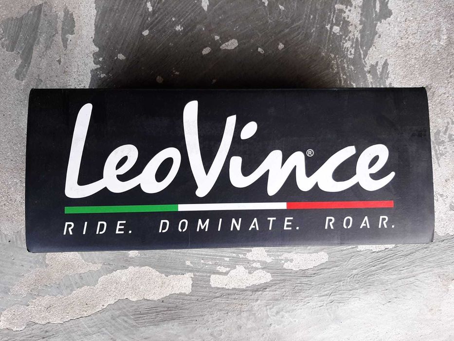 escape leovince honda