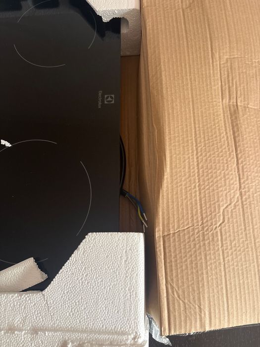Placa vitroceramica eletrolux NUNCA USADAA!!