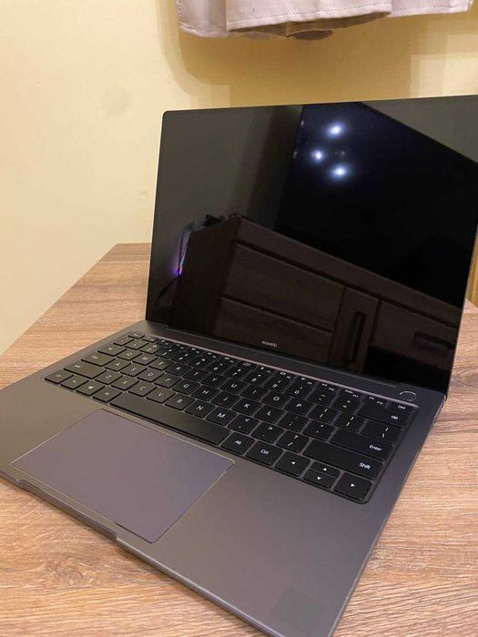 laptop HUAWEI MateBook D14 — stan bardzo dobry!
