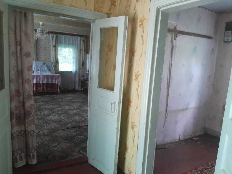 Продаж будинку в селі Берестянка.Літня кухня,погріб,криниця.