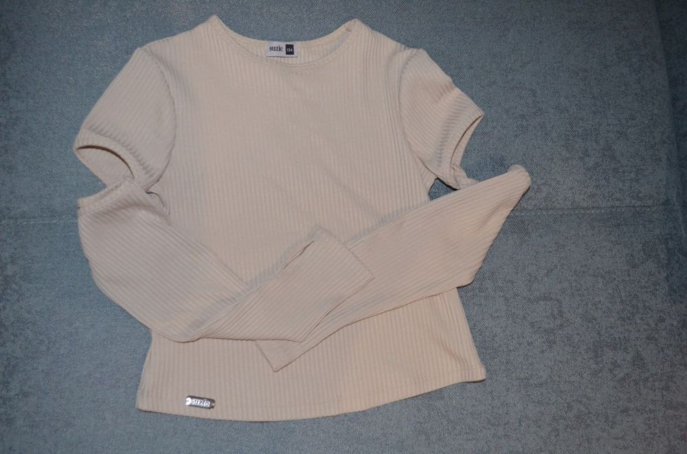 Гольф на дівчинку 134 розмір новий