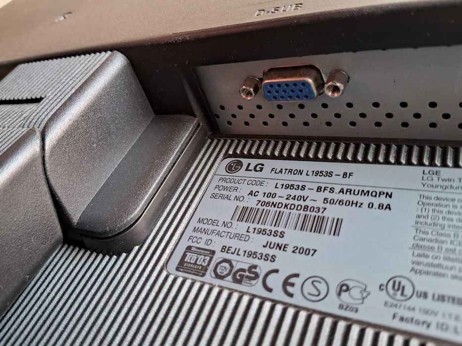 Монітор LG FLATRON L1953S-BF