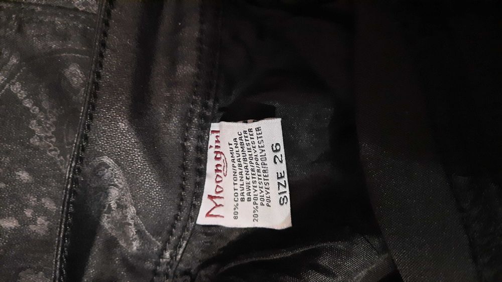 Spodnie czarne dziewczęce - rozmiar 26 / NOWE