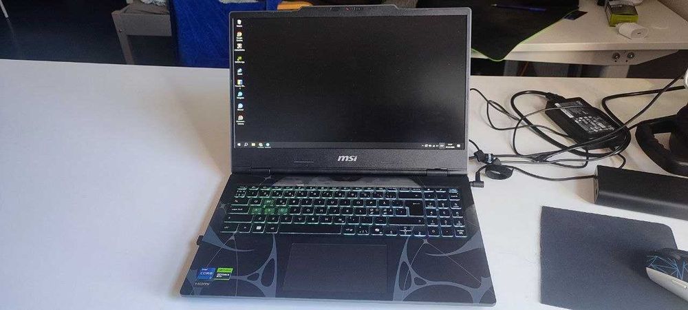 MSI Cyborg 15, RTX5060, I7-13620H, RAM 16GB, SSD 512