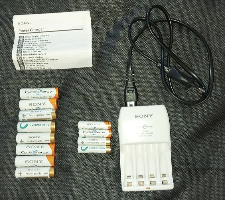 Sony carregador c/ pilhas AAA e AA recarregáveis ou velas led a pilhas
