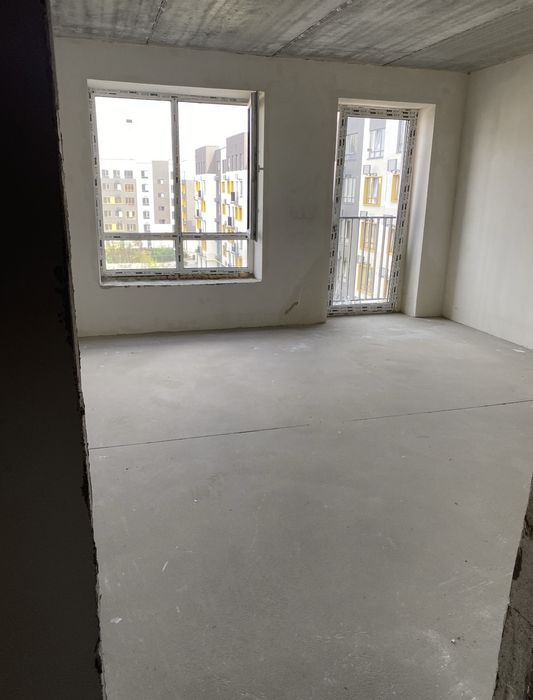 Продається велика студія в ЖК Молодість 30м2 .Без комісії!