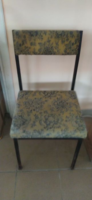 Krzesła z okresu PRL