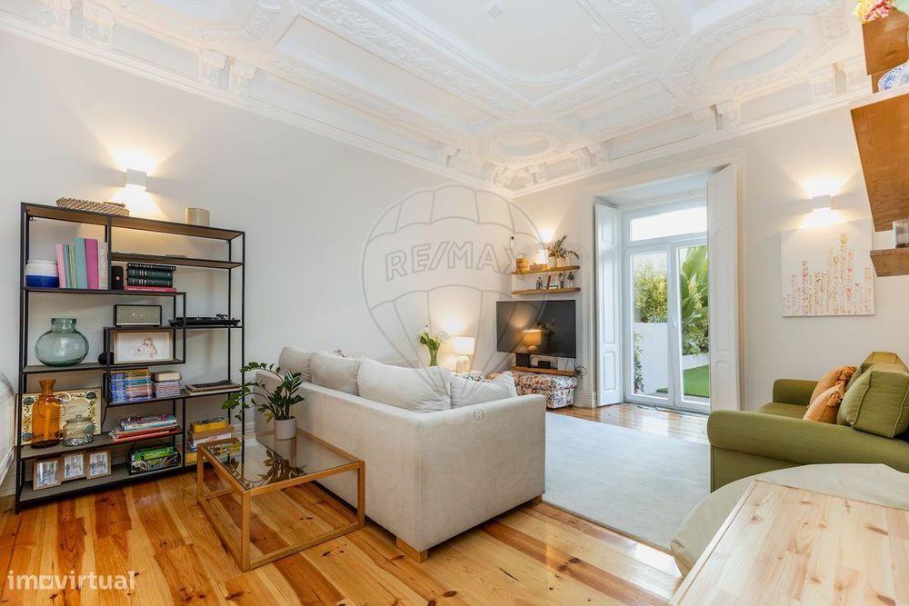 Apartamento T7 para venda