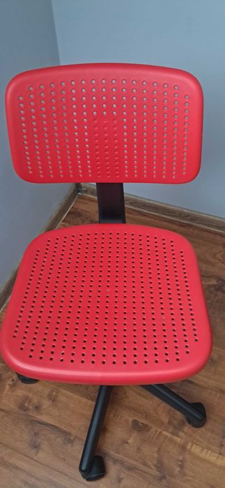 Krzesło obrotowe dla dziecka z Ikea