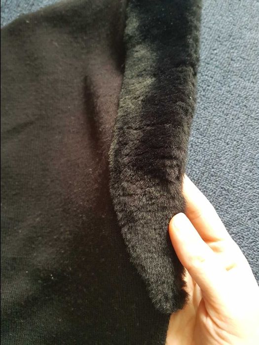 шаль, шапку, накидку на голову