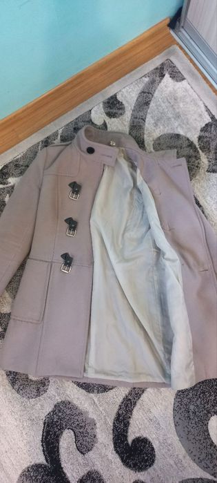 Жіноче  пальто     .