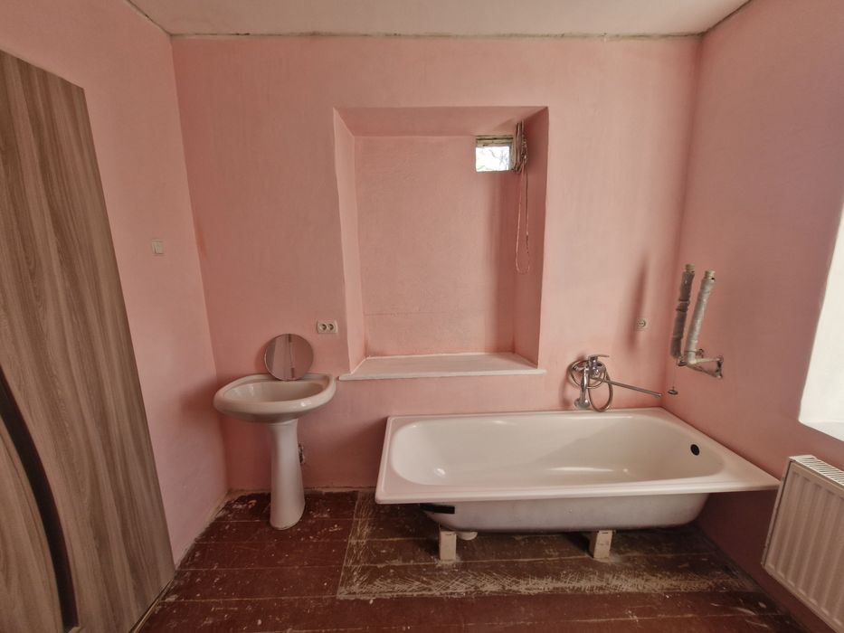 Крепкий одноэтажный дом