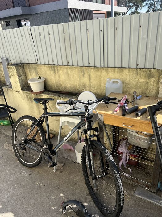 Bicicleta berg trail rock 1.2
