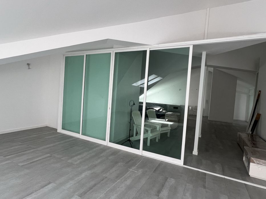 Vendo caixilharia (necessario retirar)