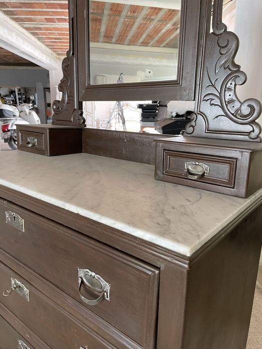 Oportunidade Cómoda com espelho gravado