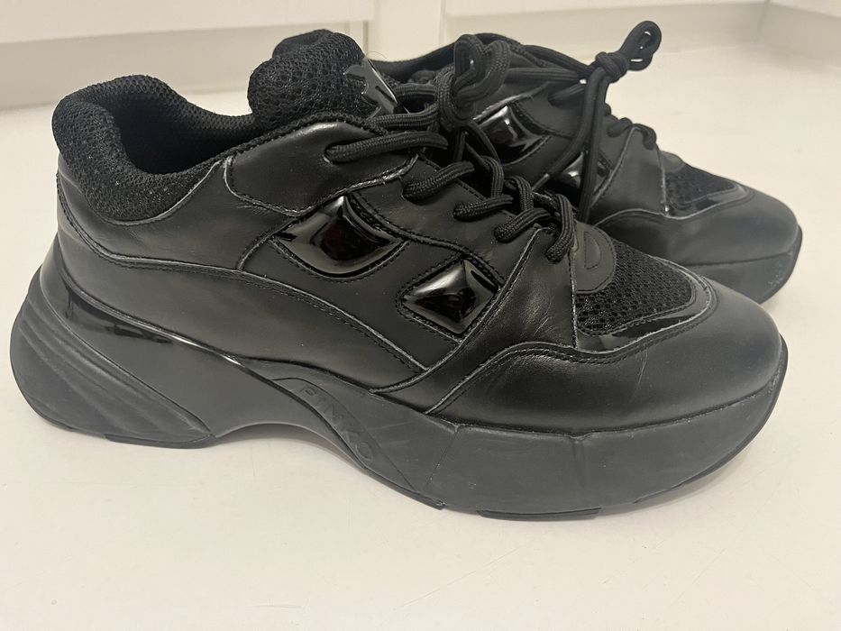 Czarne sneakersy Pinko