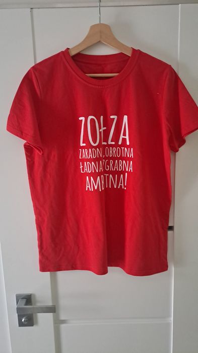 T-shirt czerwony zołza nowy L