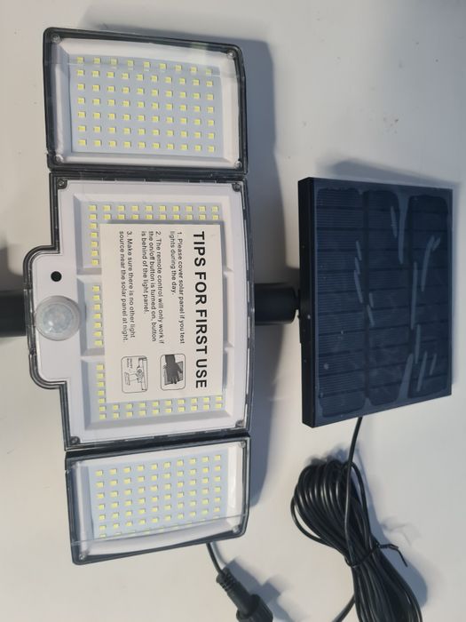 Led прожектор на сонячній панелі